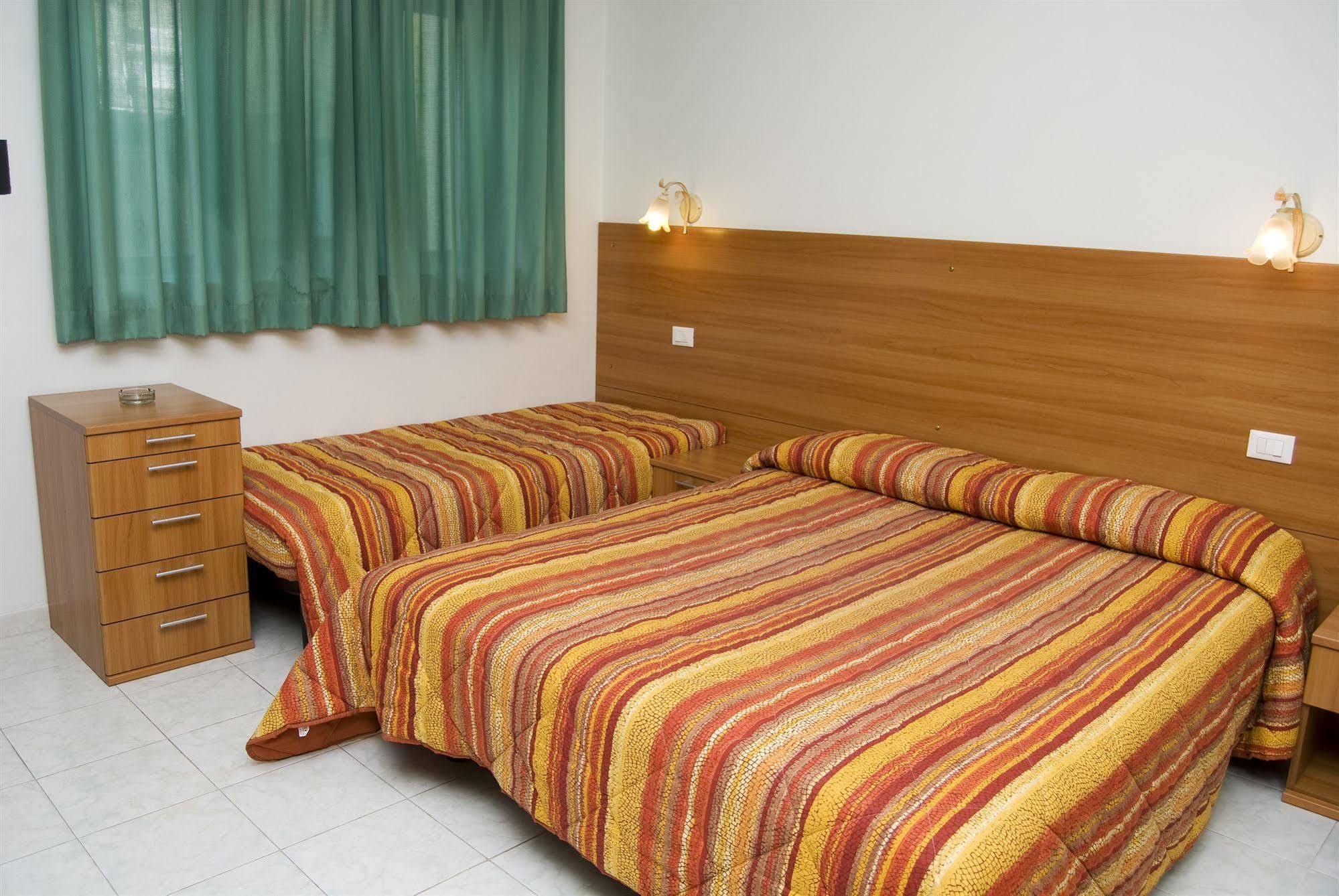 Hotel California Ariccia Exterior foto